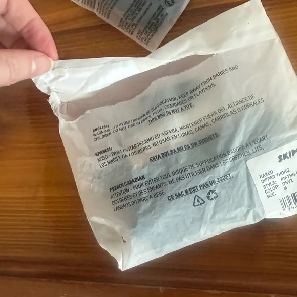 SKIMS Thong Panty Bundle - Picture 3 of 4